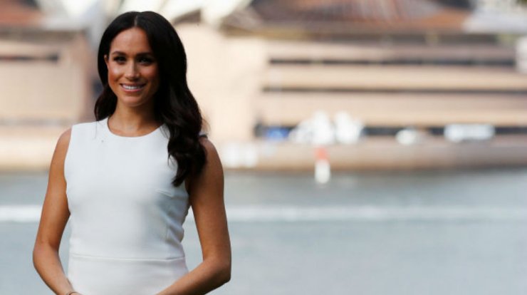 Είδαμε τη σωσία της Meghan Markle και μείναμε με το στόμα ανοιχτό! [εικόνες]