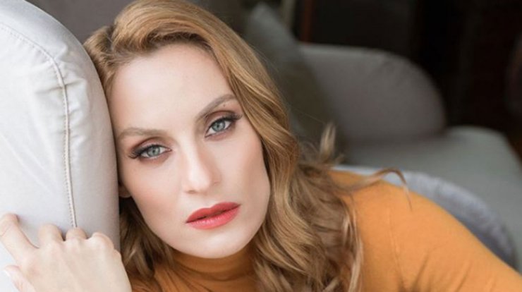 Ελεονώρα Μελέτη: Δεν πάει το μυαλό σας ποια Ελληνίδα ηθοποιός ήταν η πρώτη που έμαθε για την εγκυμοσύνη της 