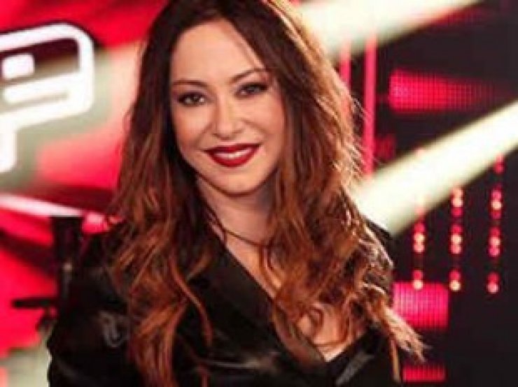 Η selfie της Μελίνας Ασλανίδου στην Κύπρο με νεαρή Κύπρια τραγουδίστρια [εικόνα]