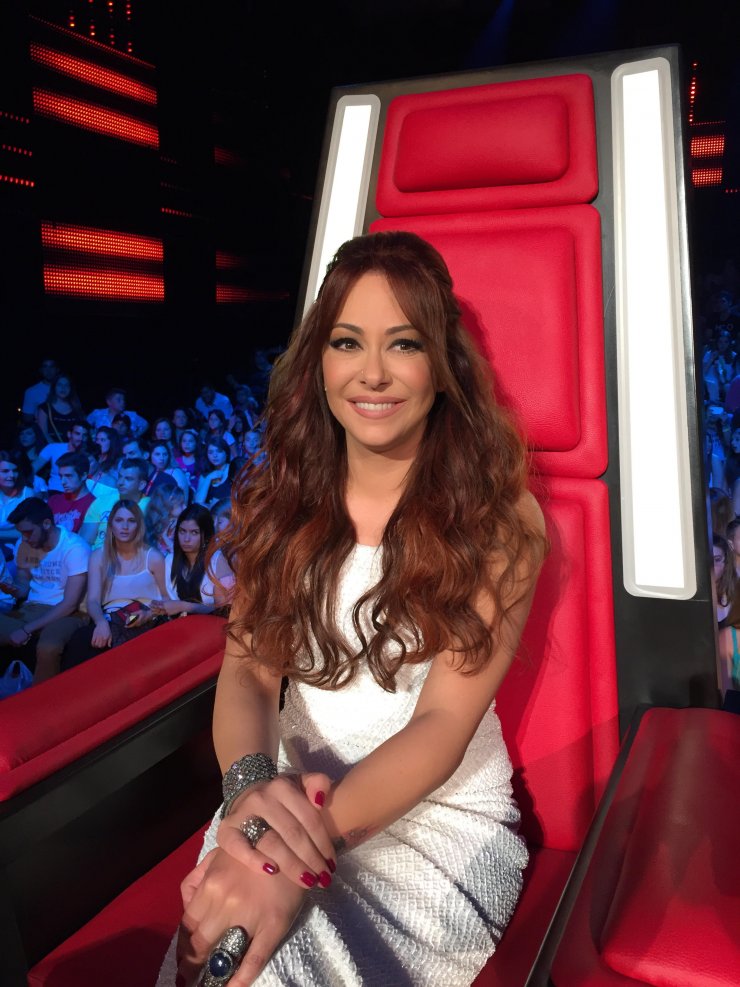 Μελίνα Ασλανίδου: Ποια Κύπρια σχεδιάστρια επιμελήθηκε την εντυπωσιακή εμφάνιση της στον τελικό