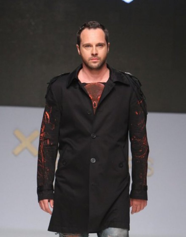 Μέμος Μπεγνής: Η Σάσα Σταμάτη τον ρώτησε ευθέως εάν είναι gay και εκείνος απάντησε!