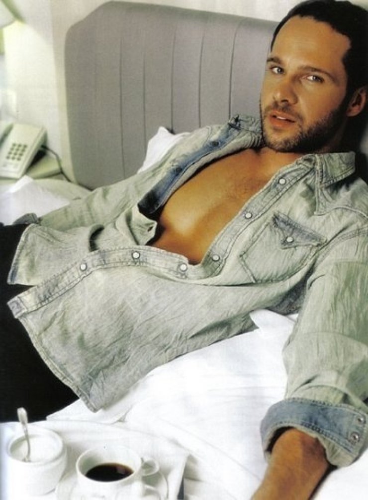 Μέμος Μπεγνής: "Όλοι αυτοί που ενδιαφέρονται αν είμαι gay ή όχι..."