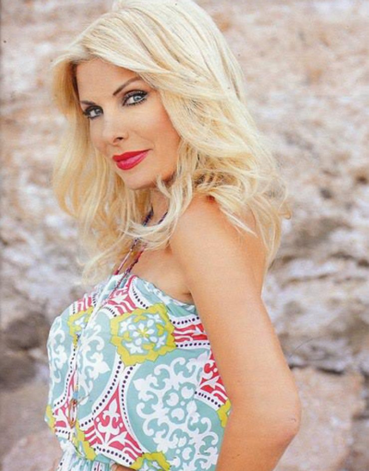 Ελένη Μενεγάκη: «Έχω εκβιαστεί για να με φωτογραφήσουν»