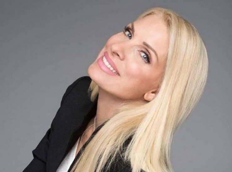 Ελένη Μενεγάκη: Εξομολογείται πρώτη φορά τη δυσκολία που αντιμετώπισε στην εγκυμοσύνη της