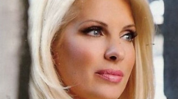 Αυτή είναι η πρώτη καλεσμένη της Ελένης Μενεγάκη για το 2014! 