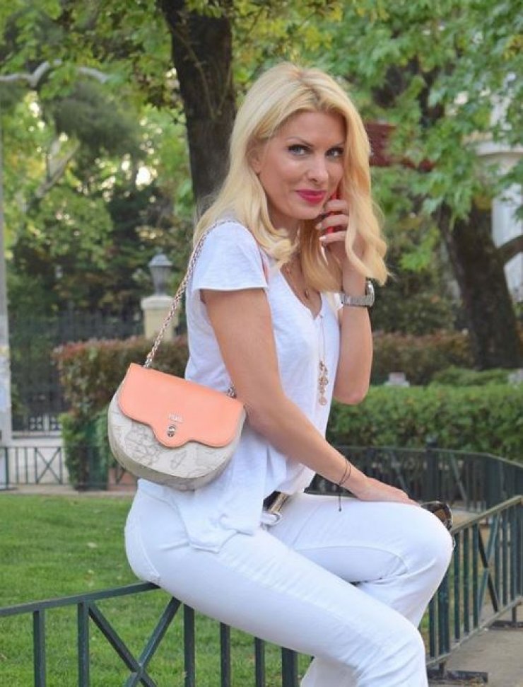 Ελένη Μενεγάκη: Αυτή είναι η φωτογραφία που διέγραψε η παρουσιάστρια από το instagram μετά τη φονική πυρκαγιά