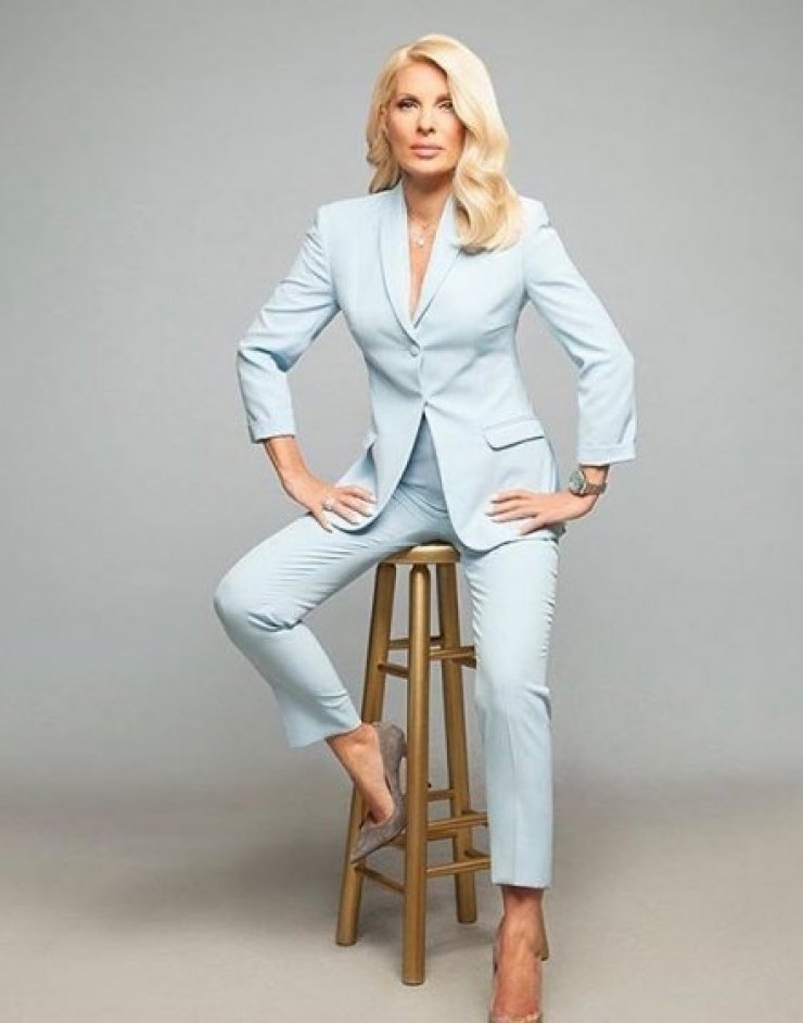 Ελένη Μενεγάκη: Η χριστουγεννιάτική της selfie που "έριξε" το instagram!