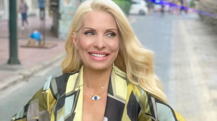 Ελένη Μενεγάκη: Aνέφερε που βρίσκονται τα παιδιά της όσο εκείνη είναι στην Άνδρο [ εικόνα] 