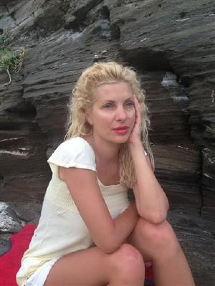 Η Ελένη Μενεγάκη σκέφτεται να εγκαταλείψει την Αθήνα! 