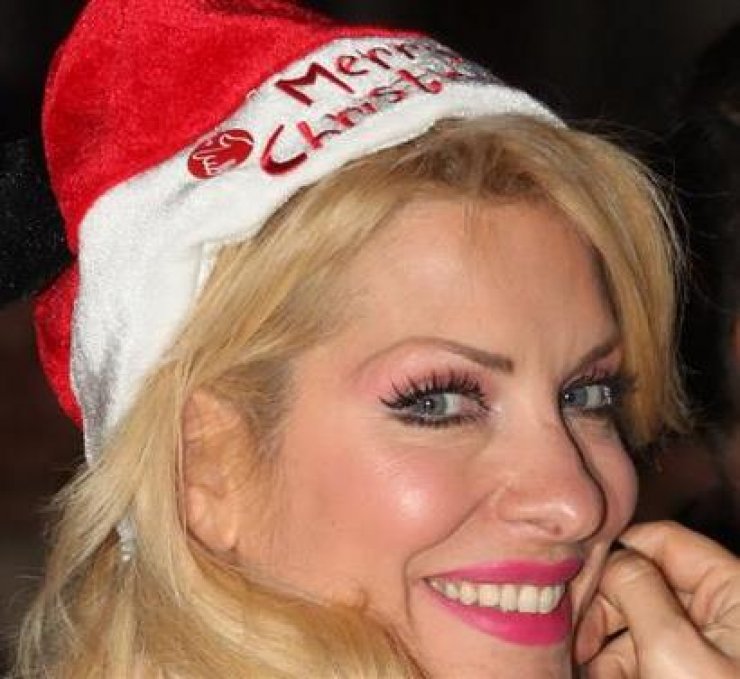 Με ποιους θα κάνει Χριστούγεννα η Ελένη Μενεγάκη και τι ετοίμασε για την Πρωτοχρονιά!