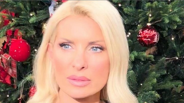 Ελένη Μενεγάκη: Έκανε ελεύθερη πτώση στον εξωτικό προορισμό όπου βρίσκεται για διακοπές