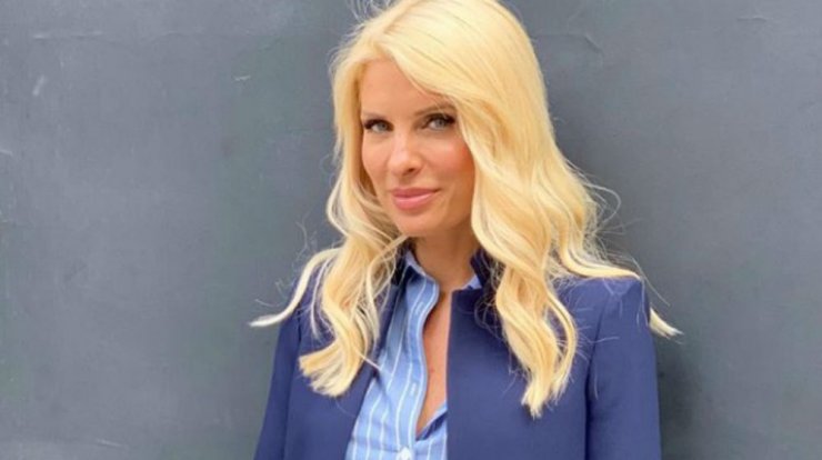 Πασίγνωστος Έλληνας παρουσιαστής αποκάλυψε δημόσια πως υπήρξε ερωτευμένος με την Ελένη Μενεγάκη