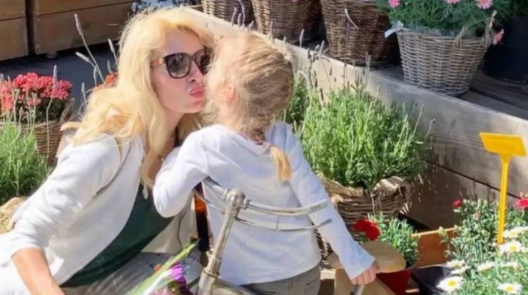 Ελένη Μενεγάκη: Δεν πάει το μυαλό σου τι ζήτησε η Μαρινούλα της από τον Άγιο Βασίλη