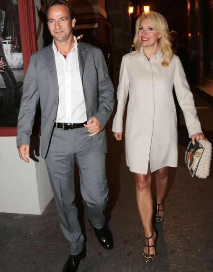 Μάκης Παντζόπουλος – Ελένη Μενεγάκη: Δείτε τους αγκαλιά σε παραλία της Άνδρου!