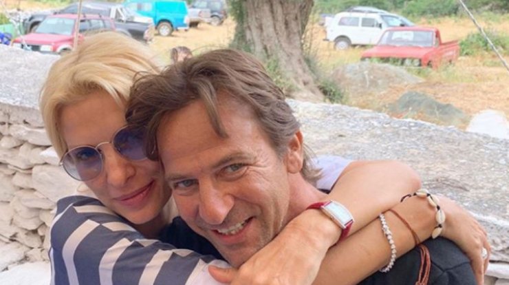 Ελένη Μενεγάκη - Μάκης Παντζόπουλος: Μεγάλες ζημιές στην ξενοδοχειακή τους μονάδα στην Άνδρο [εικόνες] 