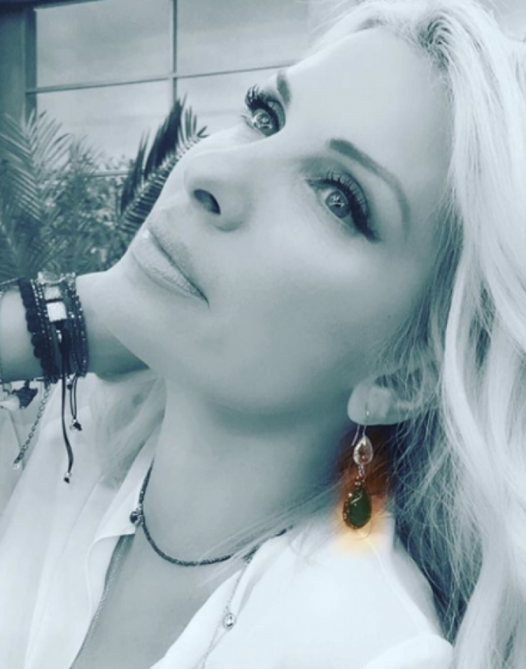 Ελένη Μενεγάκη: Θα κάνει ημίγυμνη πασαρέλα!