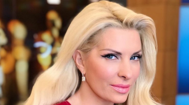 Ελένη Μενεγάκη για επώνυμο Κύπριο: “Είναι κούκλος”