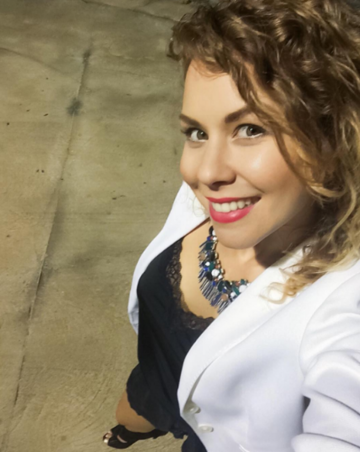 Μένια Μαθιουδάκη: Αναστάτωσε τον ανδρικό πληθυσμό με τους σέξι κοιλιακούς της!