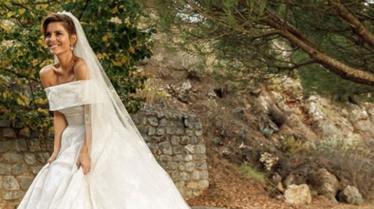 Πένθος για τη Μαρία Μενούνος λίγες μόνο ημέρες μετά τον γάμο της στην Ελλάδα [εικόνες]
