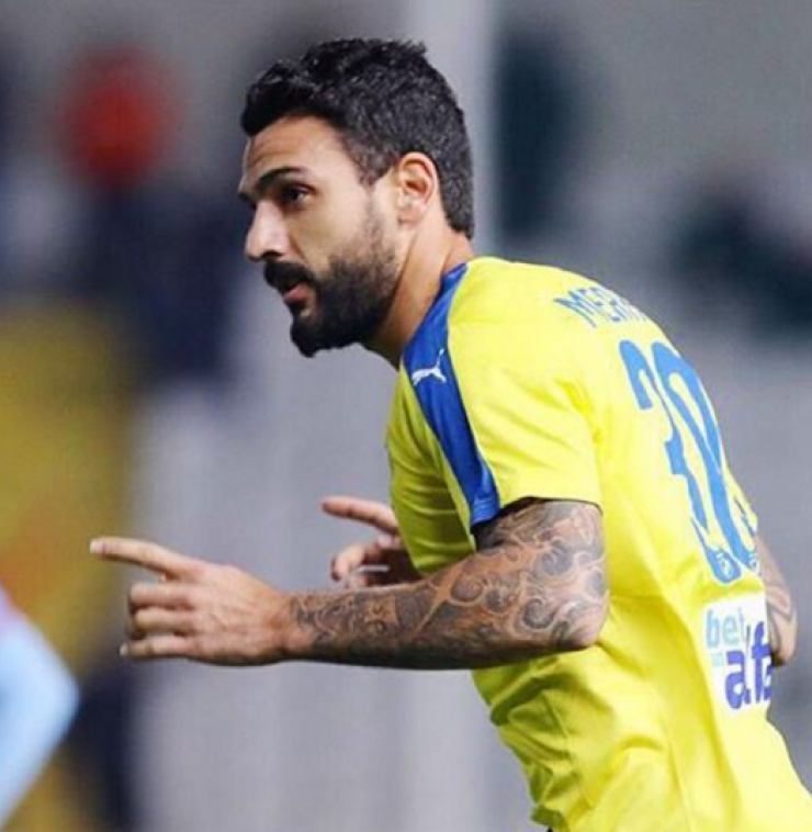 Ο Γιώργος Μερκής μετράει αντίστροφα για τον γάμο!