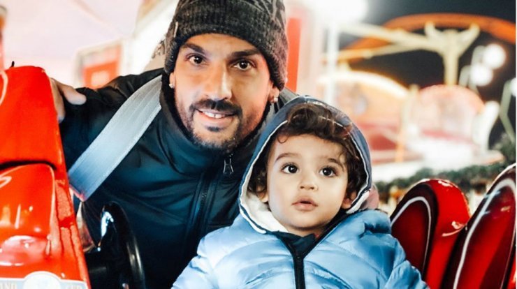 Γιώργος Μερκής: Δείτε τον να παίζει στο playroom μαζί με τον γιο του [βίντεο]