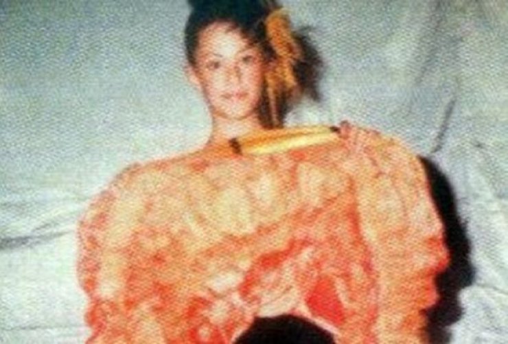 Ποια Ελληνίδα ηθοποιός είναι το γλυκό κοριτσάκι στη φωτογραφία;