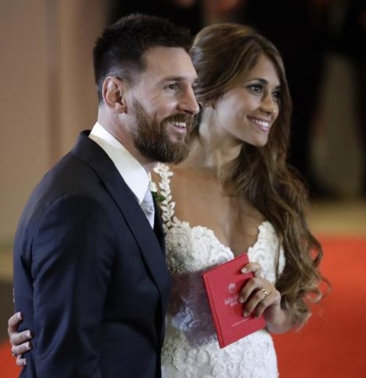 Lionel Messi: Παντρεύτηκε τον παιδικό του έρωτα σε ένα γάμο βγαλμένο από παραμύθι!