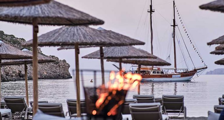 Εξερευνήστε την Ελλάδα με το Metaxa και το Clumsies