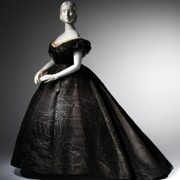 Έκθεση υψηλής ραπτικής για κηδείες στο Metropolitan Museum of Art 