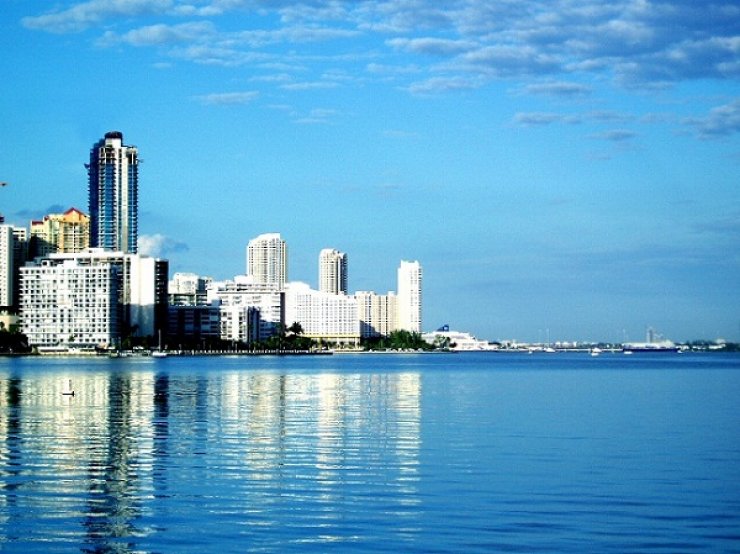 Μαϊάμι: Life on a beach