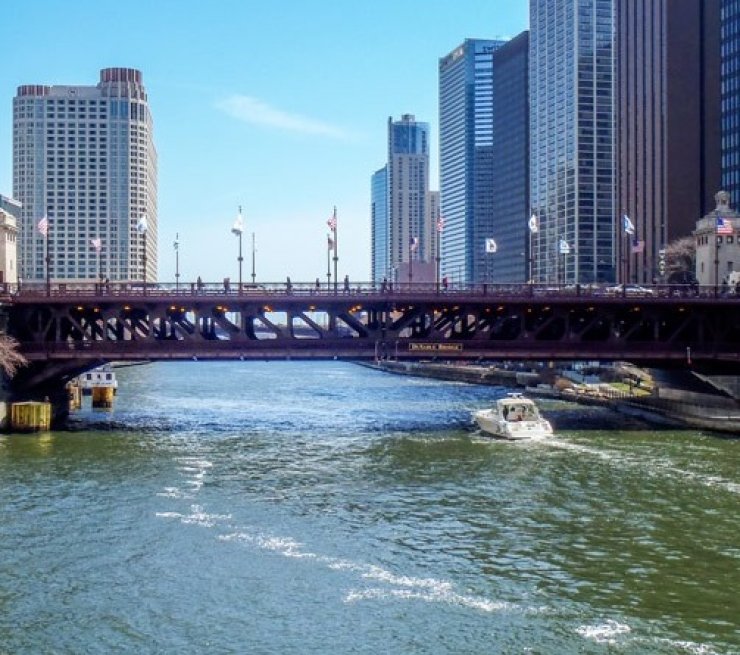 Νέο θρίλερ: Η αστυνομία αναζητά γνωστή τραγουδίστρια που απειλεί ότι θα αυτοκτονήσει