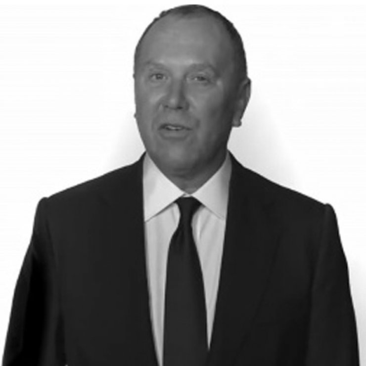 Ο Michael Kors μάχεται για τον παγκόσμιο υποσιτισμό