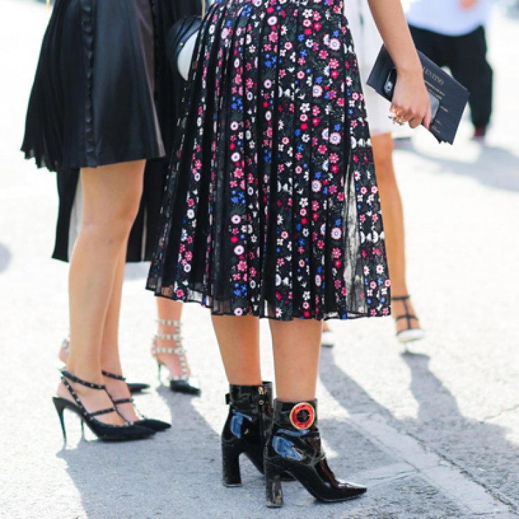 Πες μου τον σωματότυπο σου να σου πω τι midi φούστα να πάρεις