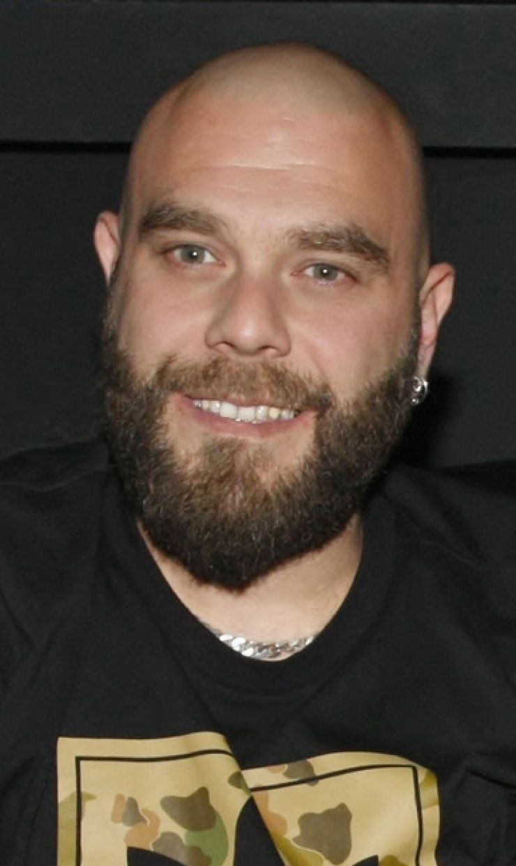 To κοινωνικό μήνυμα του Μιχάλη Κουινέλη στο facebook!