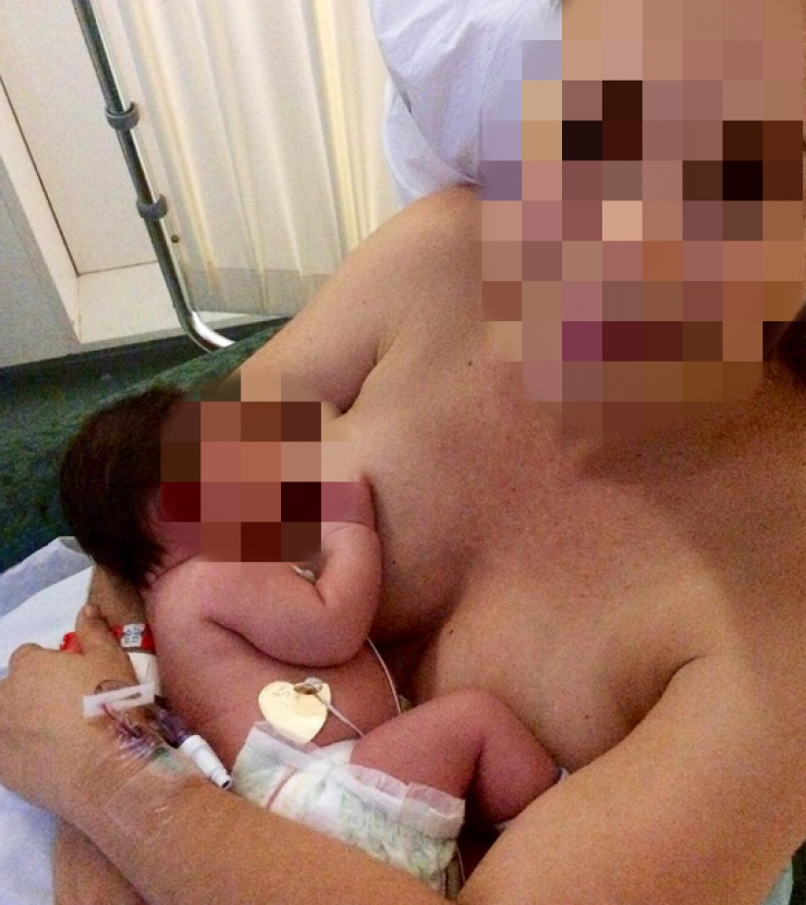 Πασίγνωστη ηθοποιός δήλωσε: “Θα θηλάζω την κόρη μου μέχρι τα 6 της!”