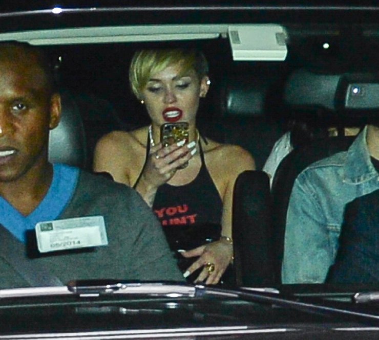 Miley Cyrus: Κορίτσι όλο νεύρα!