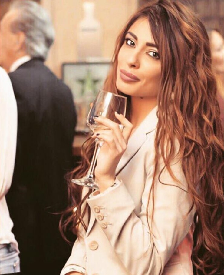 Μίνα Αρναούτη: Ετοιμάζει αγωγή - μαμούθ