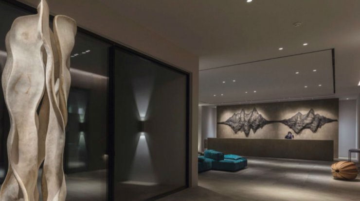 Minos Beach art hotel’s virtual Art Retreat: Είναι η τέχνη θεραπευτική; 