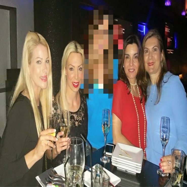 To party γενεθλίων επώνυμης Κύπριας