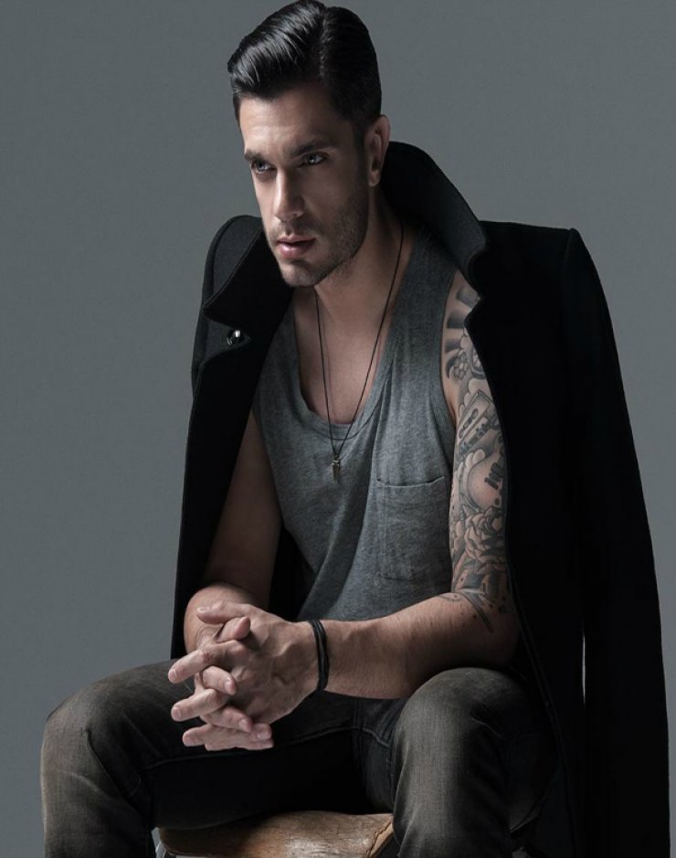 Ο Μύρωνας Στρατής άλλαξε look!