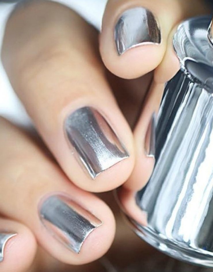 Πώς θα κάνετε μόνες σας στο σπίτι την μεγαλύτερη τάση της σεζόν στα νύχια