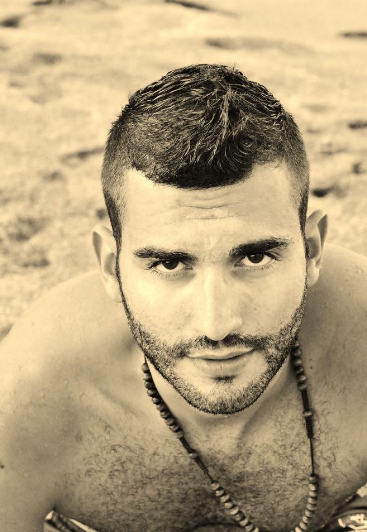 Τι έγραψε σήμερα στο facebook ο αδερφός της Μενεγάκη;  