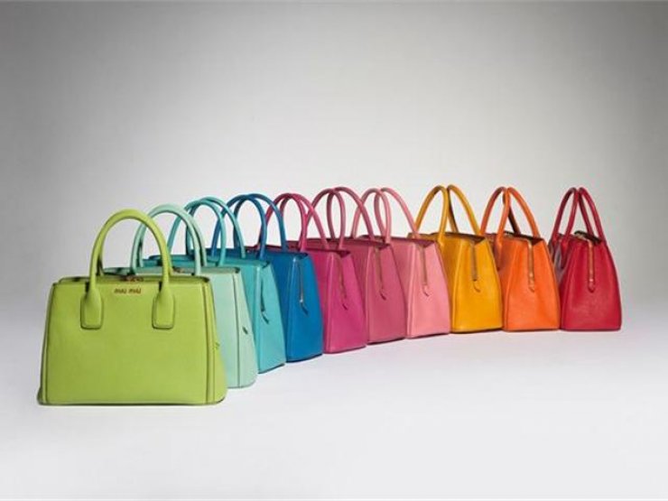 Miu Miu στα χρώματα της άνοιξης 