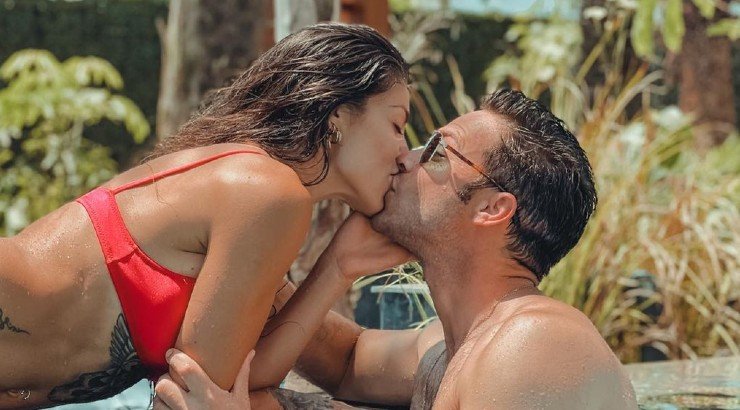 Στέφανος Μιχαήλ – Νάταλι Κάτερ: “Τσακώσαμε” το ζευγάρι σε παραλία της Λευκάδας! [βίντεο]