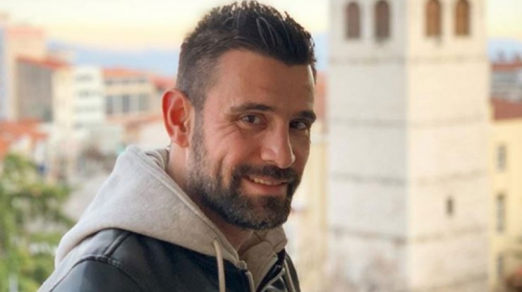 Μιχάλης Μουρούτσος: Τα φιλιά με τη νυν σύντροφο του μπροστά στη Λάουρα Νάργιες [εικόνες]