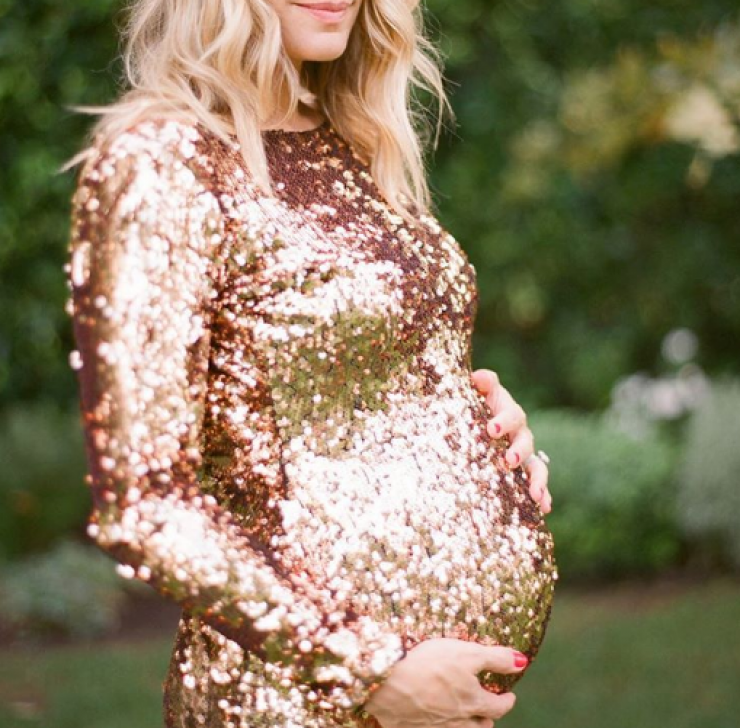 Πρώην πανέμορφο αγγελάκι της Victoria’s secret έγινε μανούλα για τρίτη φορά!