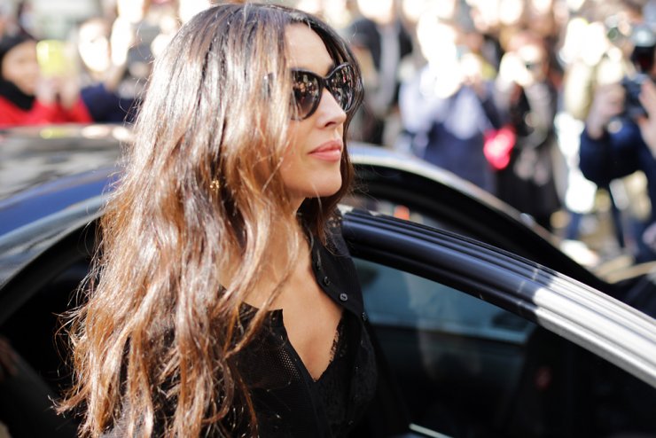 Η Monica Bellucci στους Dolce & Gabbana [φωτογραφίες]