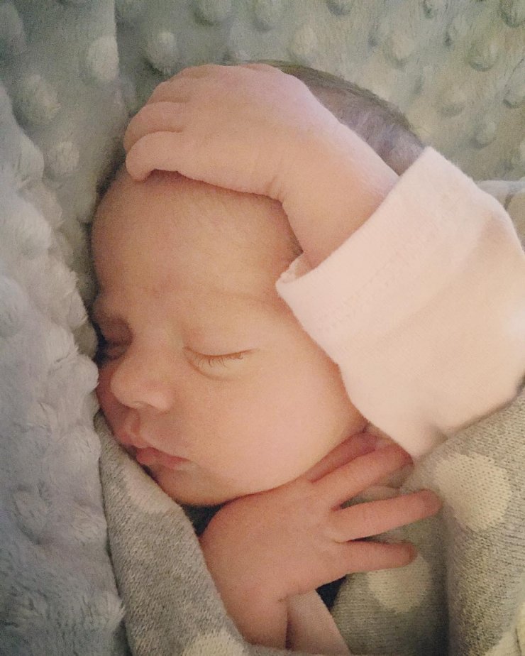 Ζευγάρι της showbiz υποδέχθηκε το δεύτερο μωράκι του πρόωρα!