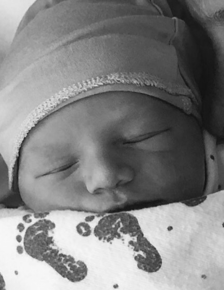 Ηθοποιός έγινε πατέρας και μας έδειξε για πρώτη φορά το νεογέννητο μωράκι του!