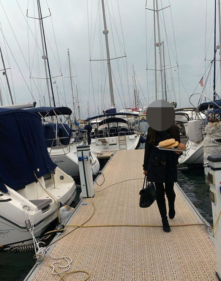 Γνωστή Κύπρια πέρασε την Καθαρά Δευτέρα στο σκάφος της!